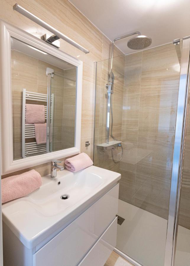 Luxury Mantinela Apartment Malinska Ngoại thất bức ảnh